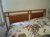 queen bed w/bamboo headboard