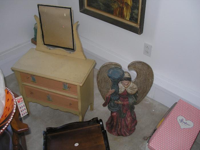 Child's doll furniture