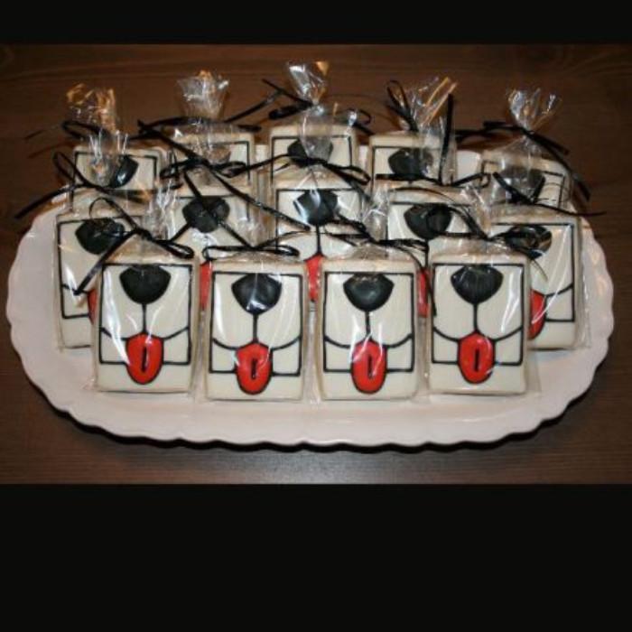 One (1) Dozen Big Fluffy Dog Cookies by Sugar Sugar http://www.sugarsugarcookies.com
Donor:Desiree Melloni
Shipping:Yes, paid for by donor