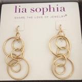 Lia Sophia Earrings
Donor: Jennifer Catania-Fregeau
Shipping:Yes , paid for by donor 