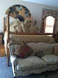 4 poster California king cedar bed & settee