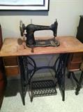 Singer foot pedal sewing machine