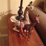 Small peek a the giraffes