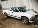 2000 Chevy S-10 with 135,271 miles showing