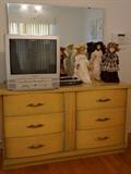 Vintage bedroom set (two twin beds)