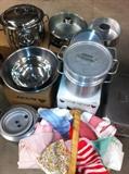 Vintage aprons, Pots and pans