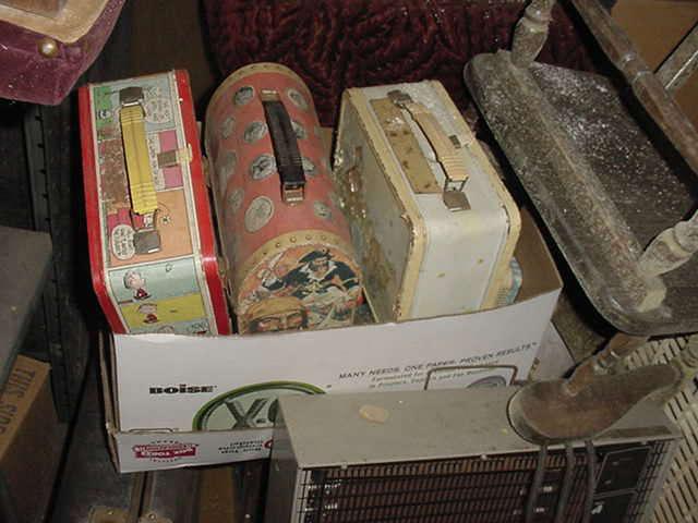 Many old metal lunch boxes