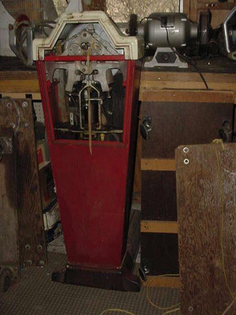 Antique arcade scale machine