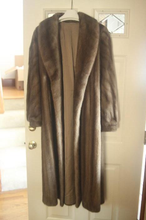 Bill Blass Mink Fur Coat (Autumn Haze) - size large 14-16. In excellent condition. It was purchased for $4,000 - we're asking much, much less OBO.