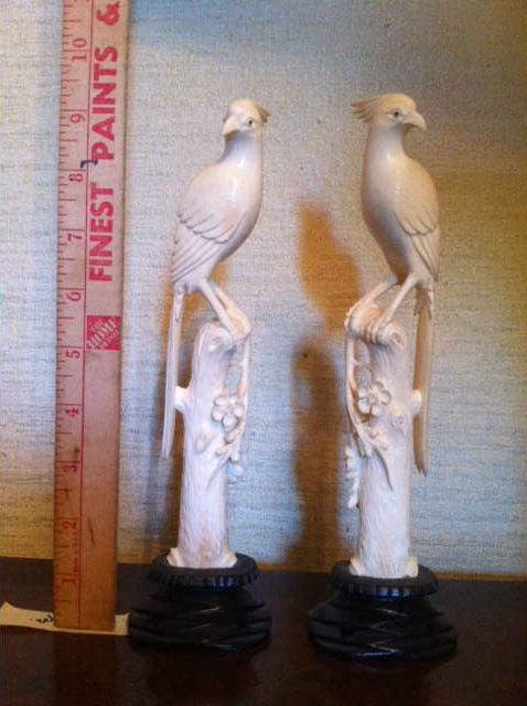 PAIR OF CARVED IVORY BIRDS