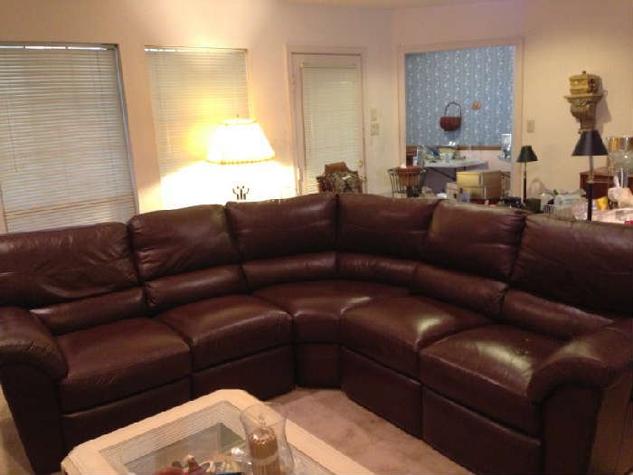 Like new lazyboy leather sectional  with recliners on each end