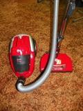 Dirt Devil Canister vacuum, like new!