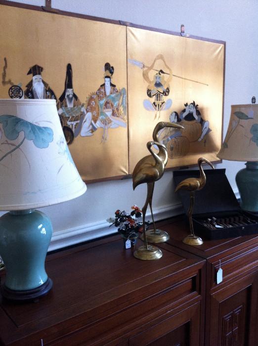                  Pair of lamps/cranes/Asian screen