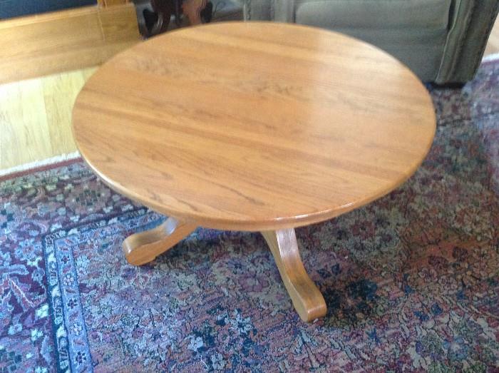 Solid wood round pedestal table $ 80.00