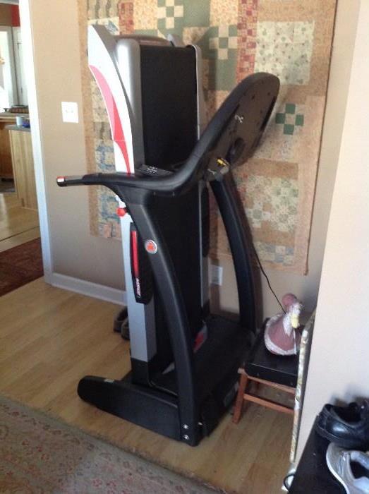 Legacy Treadmill with Audio / Visual Center - $ 600.00