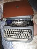 Royalite portable typewriter w/ case