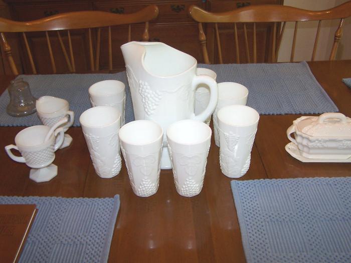 Milk glass picture and glasses set