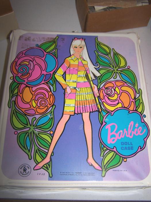 1966 Barbie (Japan) case & clothes