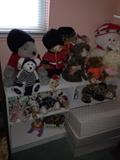 COLLECTIBLE BEARS, BUILD A BEAR, BOYDS BEARS