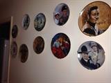 COLLECTIBLE DECORATIVE PLATES, GONE WITH THE WIND, JOHN WAYNE AND MORE