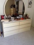 White Vintage 6 drawer dresser with mirror.