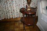 SAME SMALL TABLE CLOVER SHAPE TWO TIERS