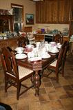 DINING ROOM TABLE & CHAIRS