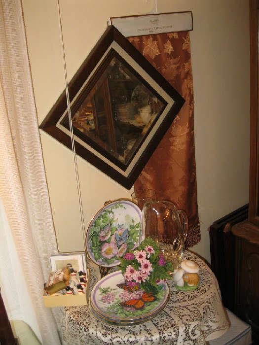 Mirrors, table runners, butterfly plates...