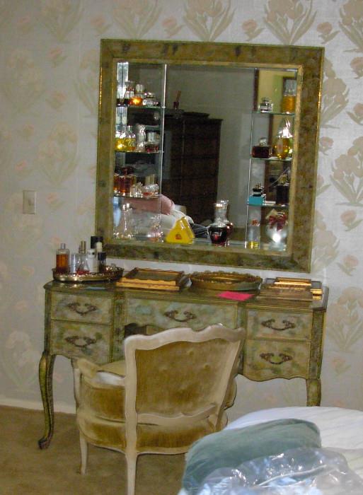 vintage vanity with mirror and bench..50% OFF