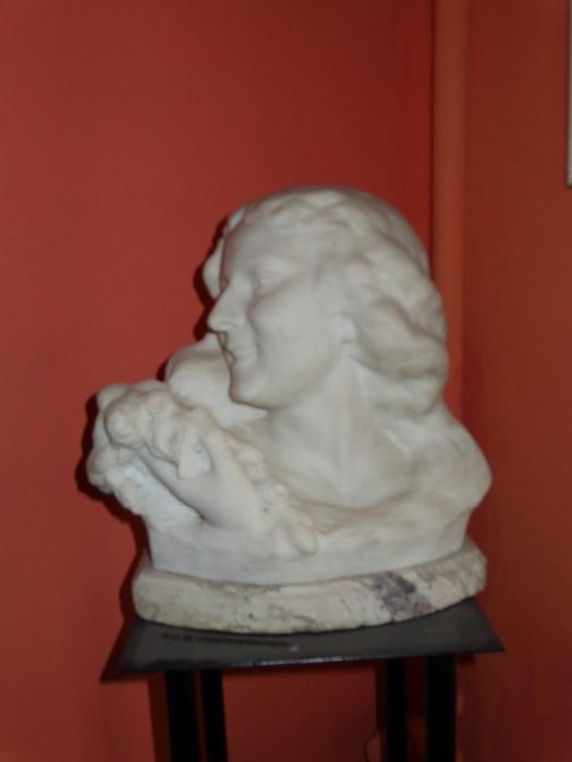 Lovely marble bust signed by Frans Jochems