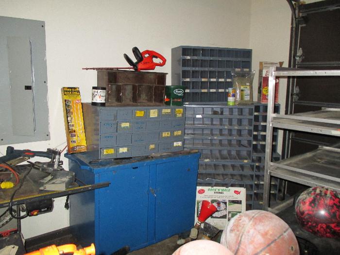 Tools cabinets