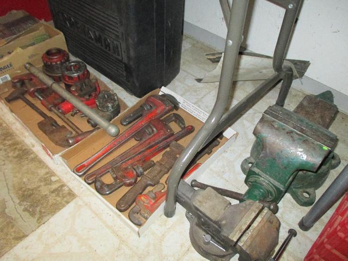 2 metal vise, pipe wrenches