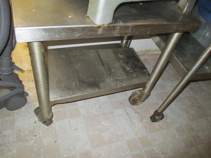 Stainless 2 tier table