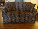 VERY NICE LOVE SEAT - EXCELLENT CONDITION "WE HAVE THE MATCHING SOFA"