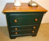 HUNTER GREEN NIGHT STAND