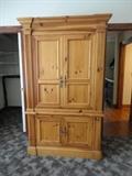 Armoire 80 x 49.25x 23.5