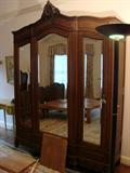 ANTIQUE FRENCH ARMOIRE