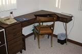 Corner desk