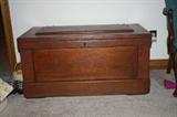 Cobbler Trunk....GREAT Coffee Table!