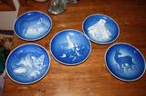 MANNNNYYYY Delft Plates Christmas AND Mother's Day