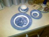 Currier + Ivies 8 place setting