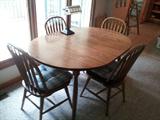 OAK TABLE SET WITH 1 LEAF AND 4 CHAIRS