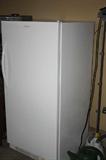 UPRIGHT FREEZER