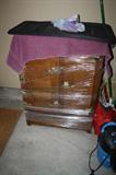 VINTAGE ICE BOX
