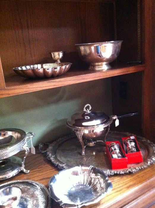                         Over 20 pieces of silver plate