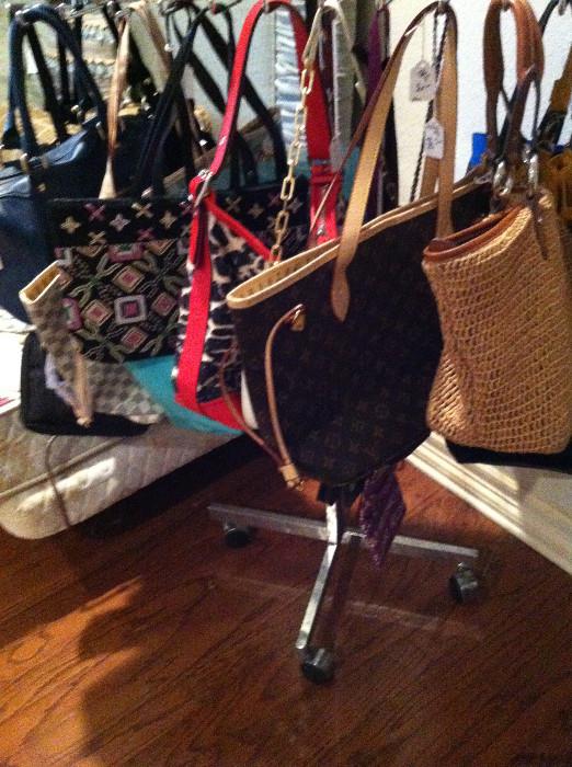                         Great selection of purses