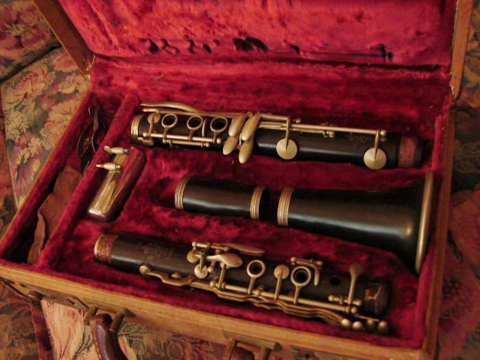LeBlanc clarinet, Paris, France in fitted case.