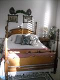 Maple 4 poster full size headboard & footboard (pineapple Finials)bha matching doule dresser & mirror and upright chest of drawers