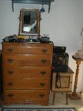 Upright maple chest offive drawers, mirror is icluded