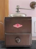 vintage coffe grinder